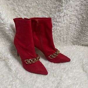 Nine West Red textile suede ankle Boots metallic gold tone chain accent SZ7.5